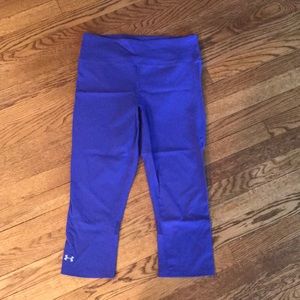 Blue/Purple Under Armour cropped leggings - Size M